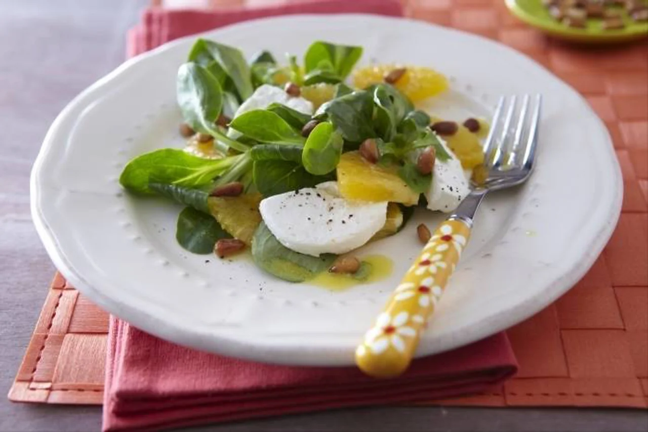 Ensalada de Canónigos y Queso de Cabra