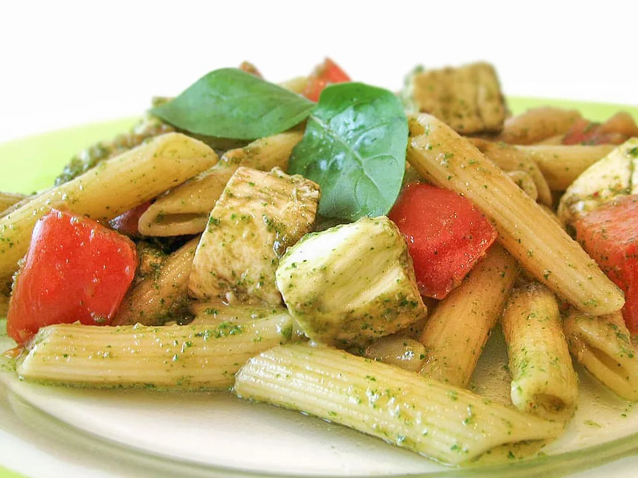 Ensalada de Pasta Tomate y Mozzarella