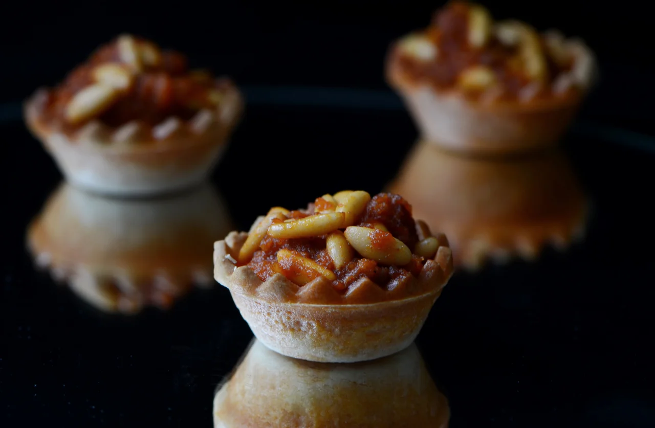 Tartaletas de Sobrasada y Piñones