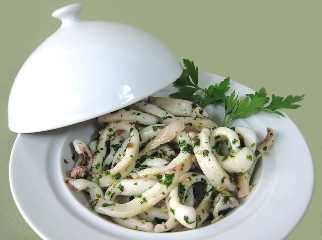 Calamares al Ajillo