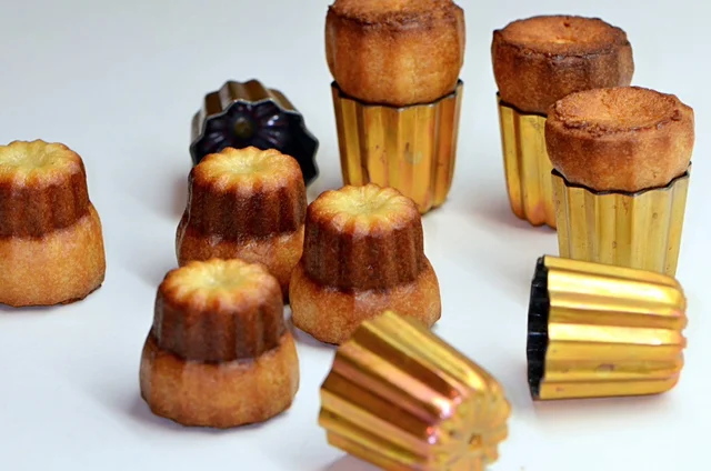 Cannelés de Bordeaux