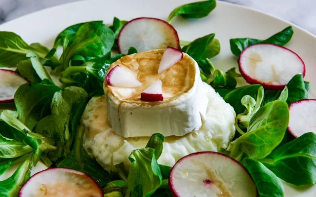 Cena Ligera de Huevo Poché y Queso