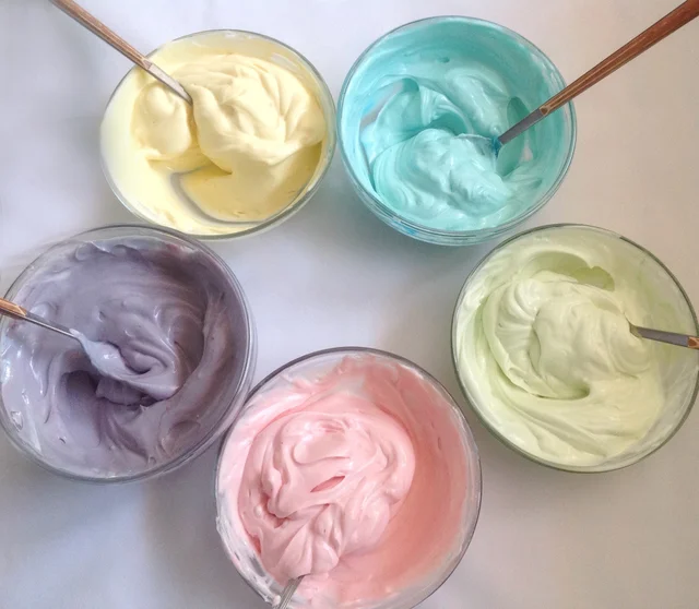 Crema de Queso Coloreada