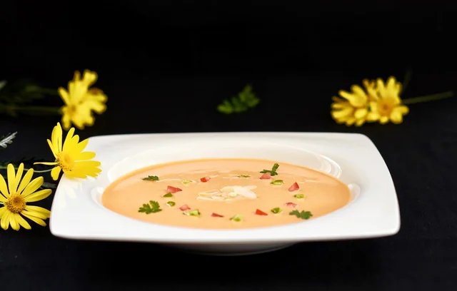 Crema Fría de Trampó Con Almendras