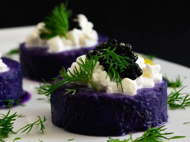 Patatas Violetas, Queso y Caviar