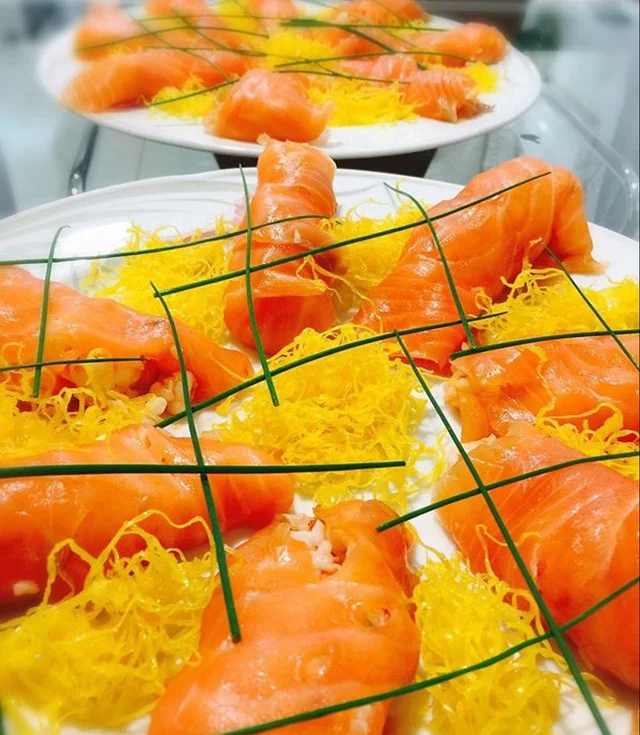 Rollitos de Salmón con Langostinos