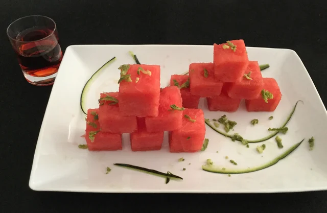 Sandía Empapada en Negroni