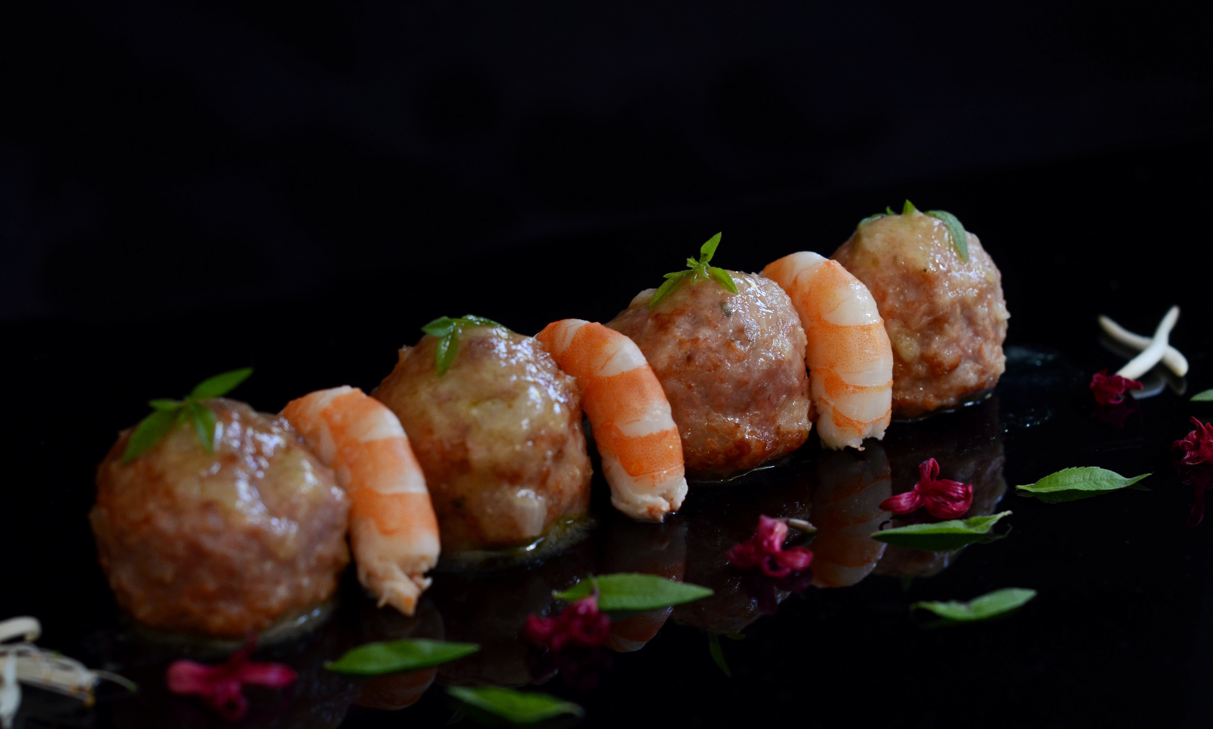 Albóndigas de Rape y Langostinos