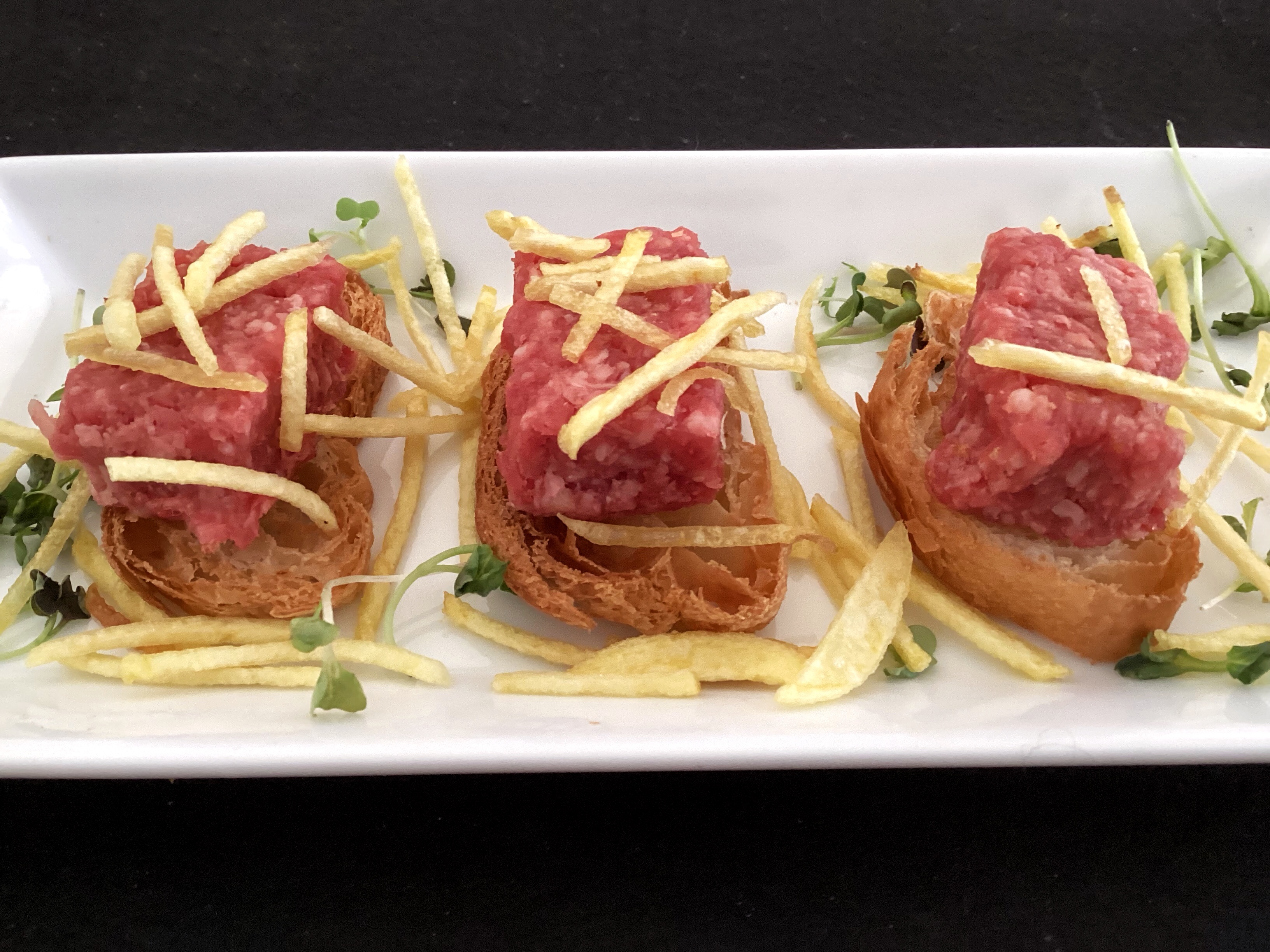 Tartar de Buey en Croisant
